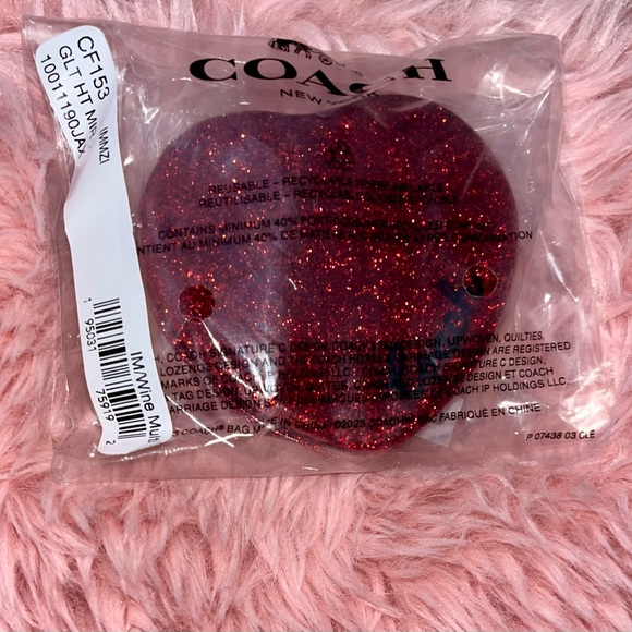 NEW Coach Wine Multi Glitter Heart Shaped Compact Mirror - Picture 6 of 16
